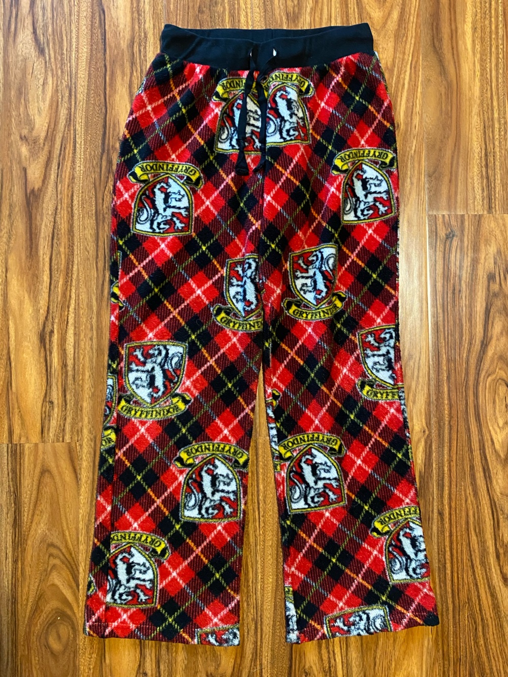 Cozy red & black plaid fleece Harry Potter Gryffindor Lion crest pj pajama pants